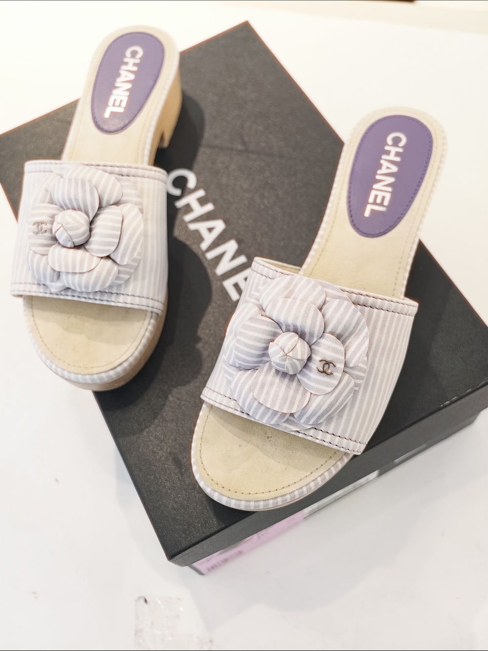 Chanel Viloet stripe Lambskin Leather Camellia Slide